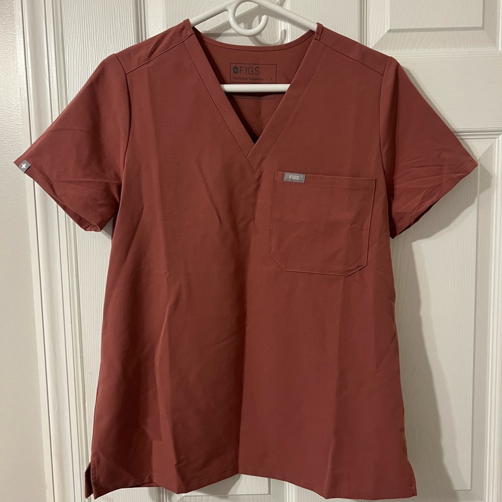 Figs Catarina scrub top. Color Mauve